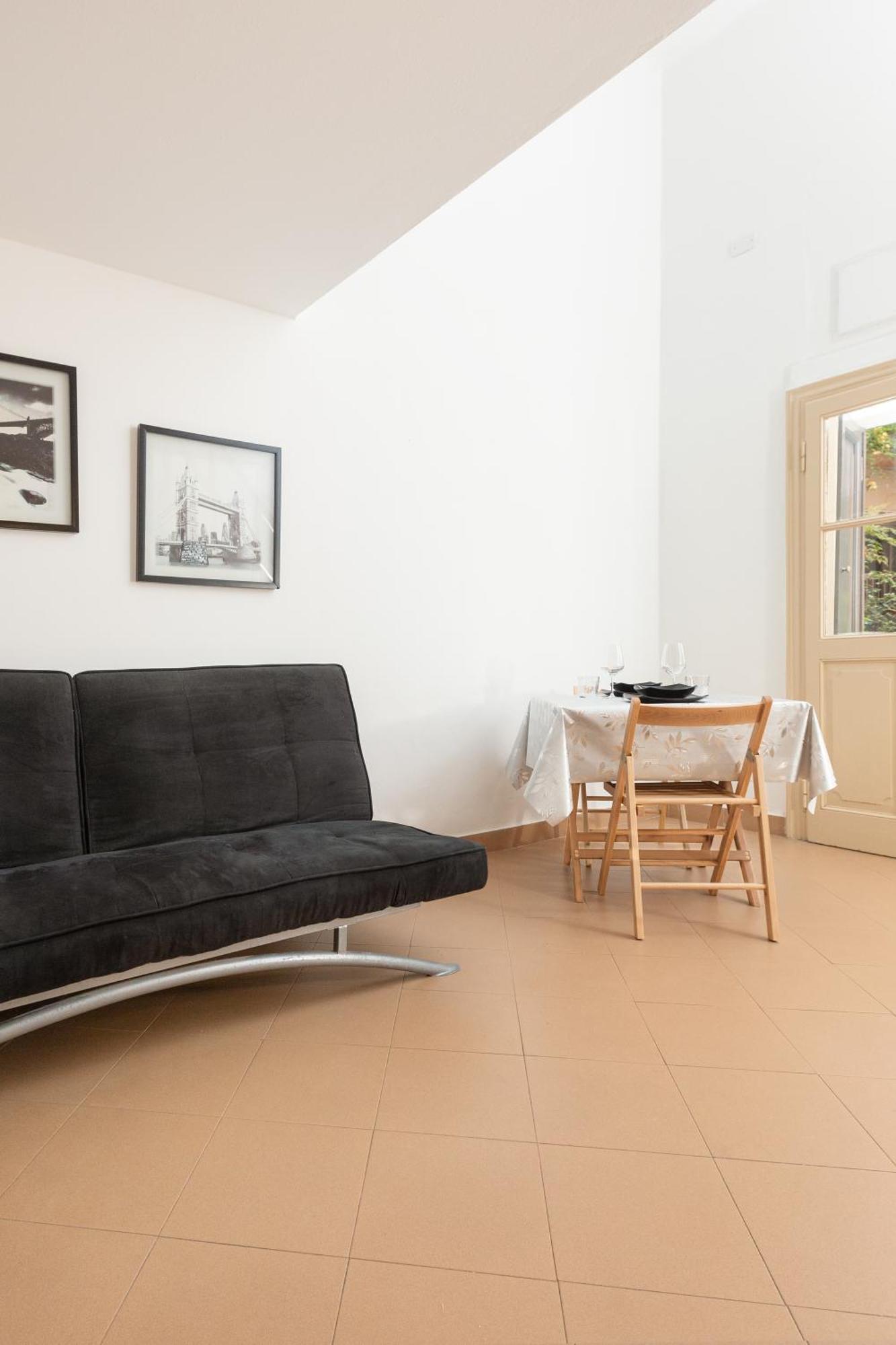 Cream Little Apartment - M1 - City Center Milaan Buitenkant foto